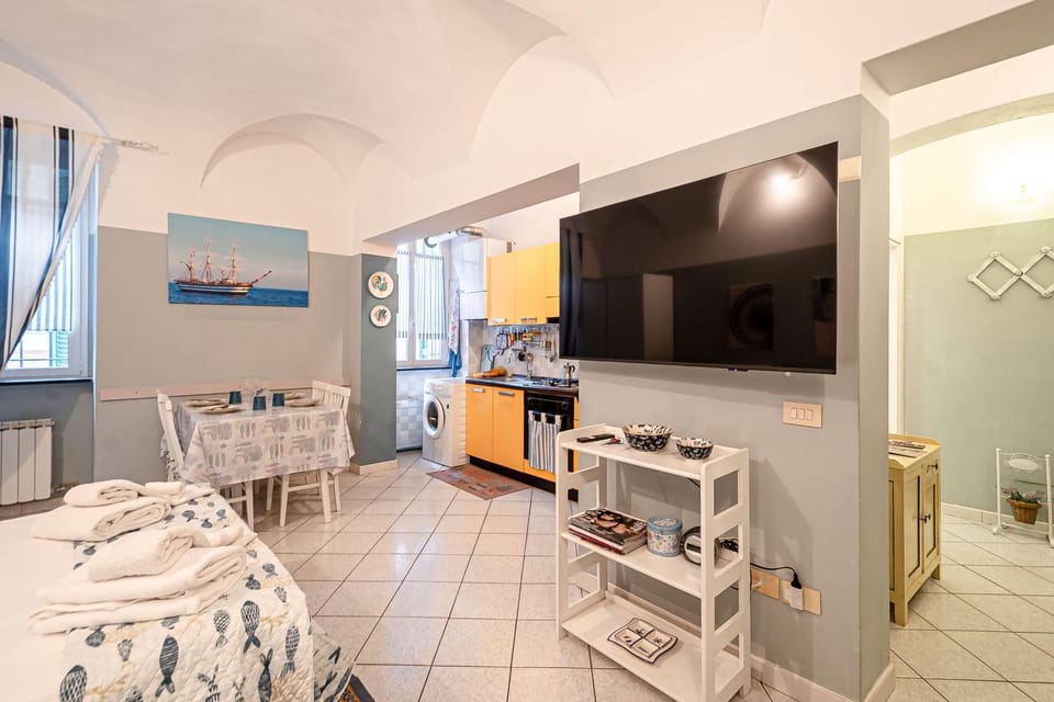 TV and multimedia, Living room, Dining area, washing machine, kitchen