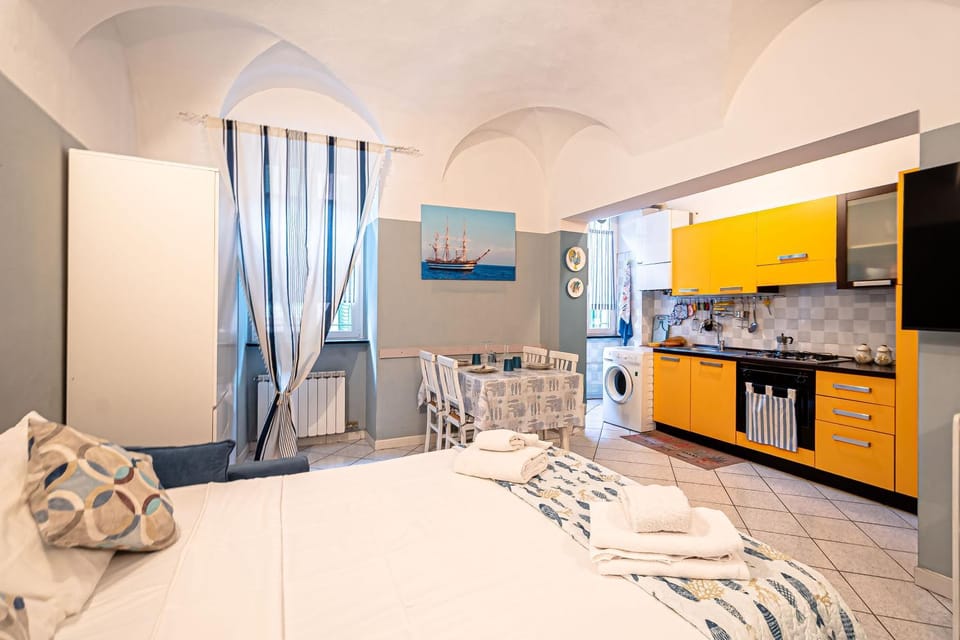 TV and multimedia, Living room, Dining area, washing machine, kitchen