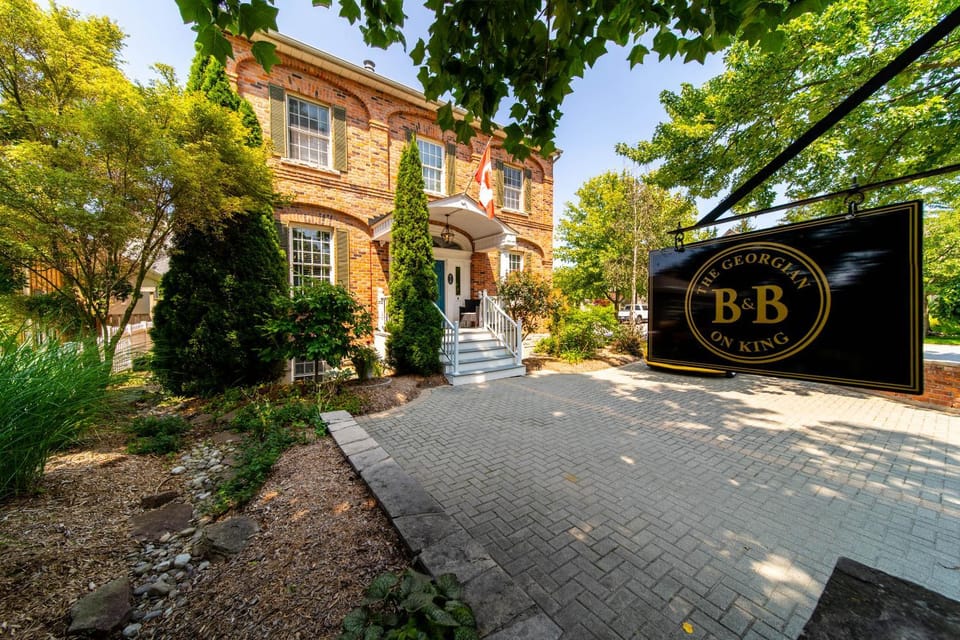 The Georgian on King, B&B Bed and Breakfast in Niagara-on-the-Lake