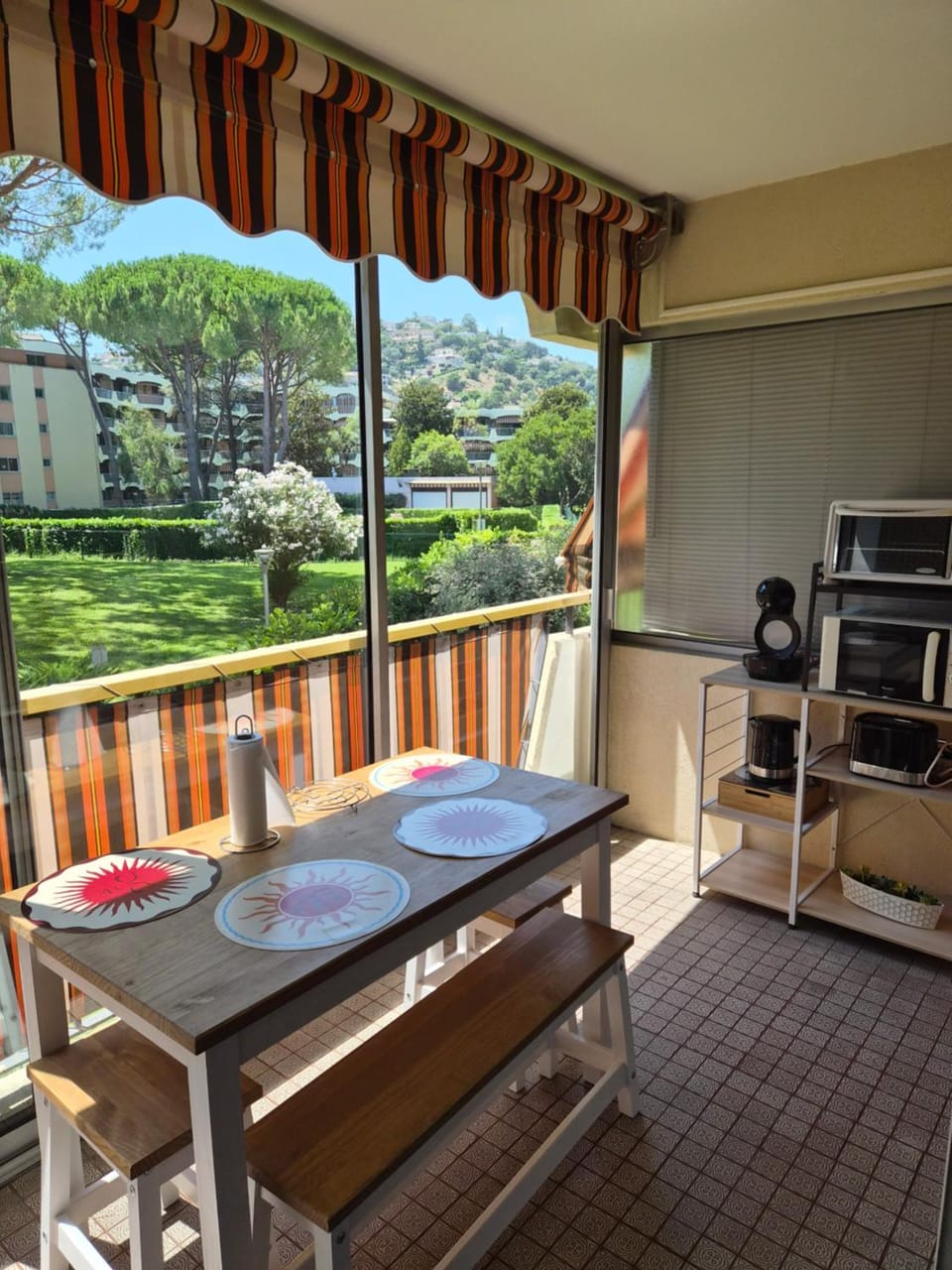 studio dans résidence avec piscine Apartment in Mandelieu-La Napoule