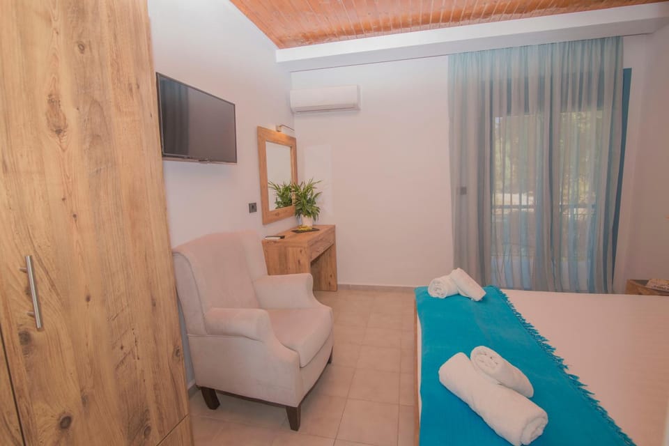 Akrotiri Vasiliki Hotel in Vasiliki