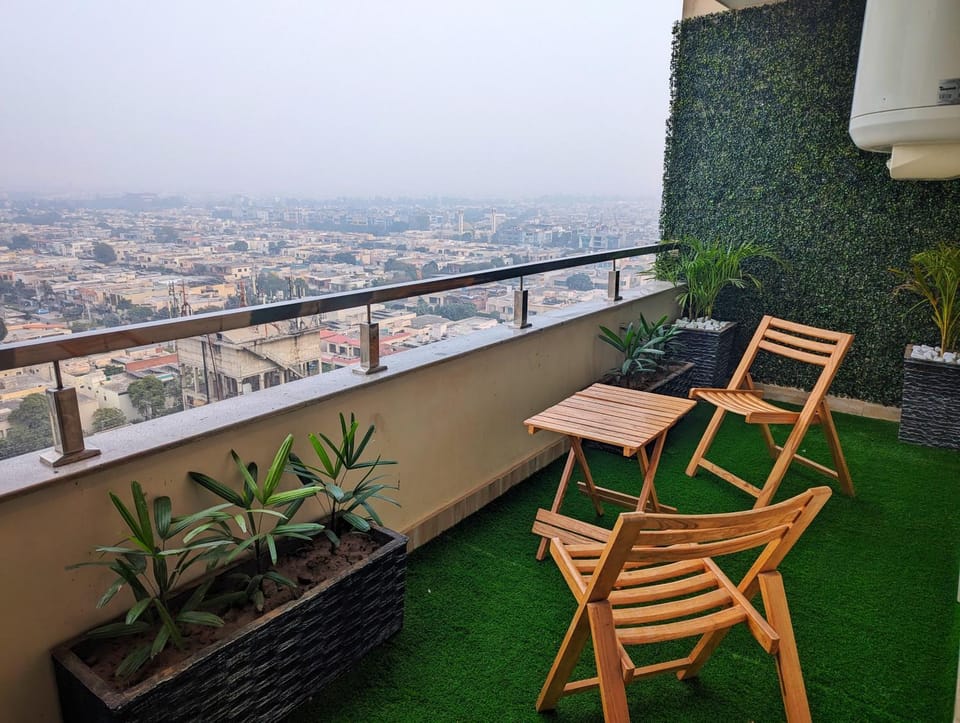 Patio, Day, View (from property/room), Balcony/Terrace, Living room, Seating area