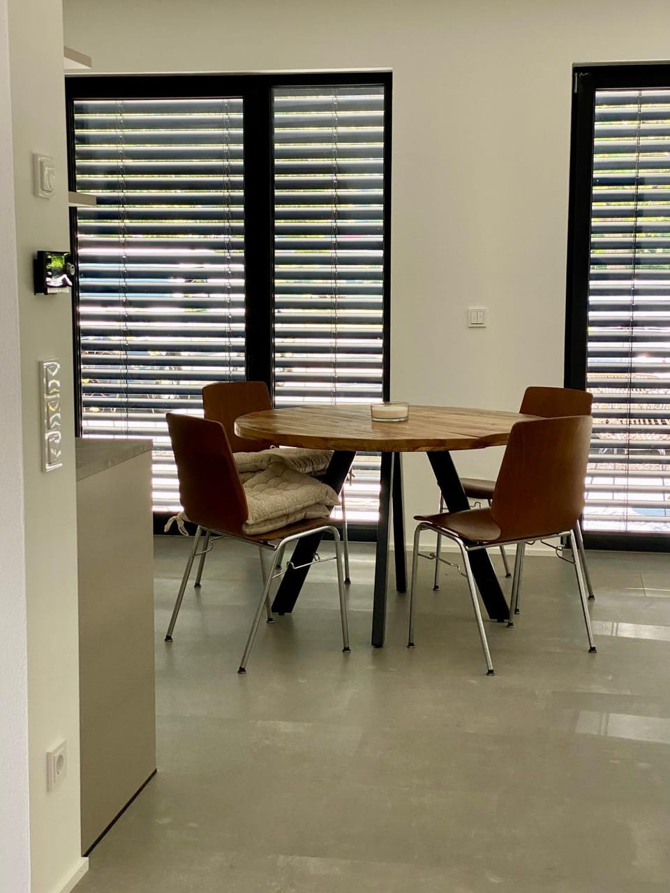 Dining area, Food