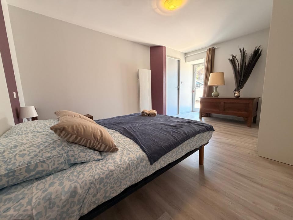 Charming air-conditioned cottage between Martel and Rocamadour House in Occitanie