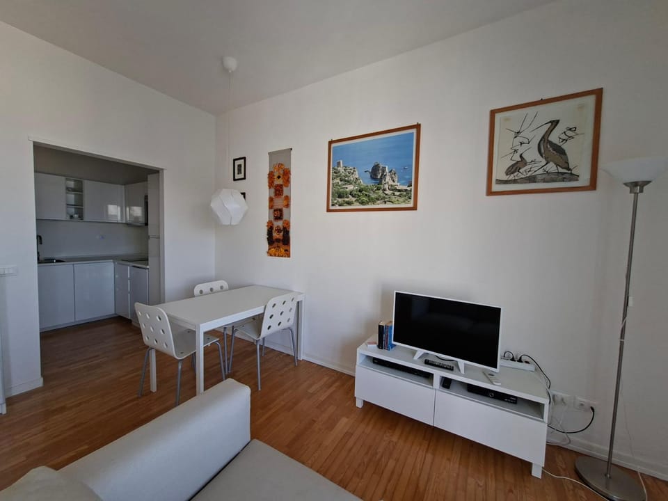 TV and multimedia, Kitchen or kitchenette, Dining area