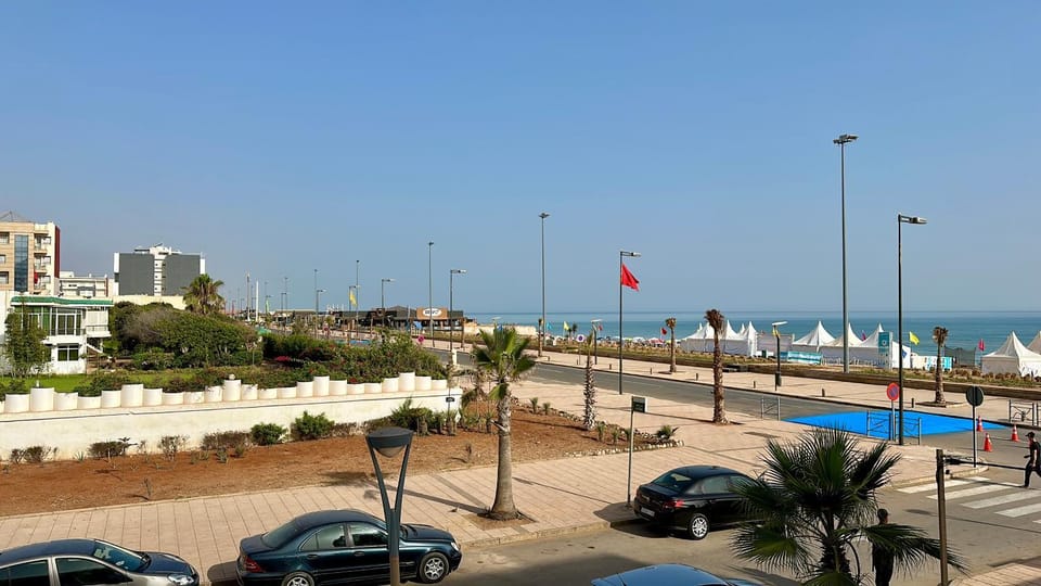 Neighbourhood, Natural landscape, Beach, Sea view, Location, Parking