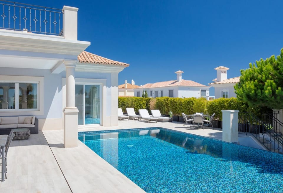 bonita propriedad com vista Villa in Faro District