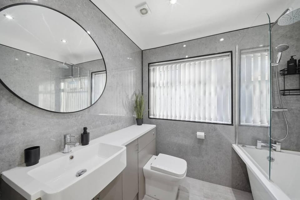 Contractor Teams, Family stays, free parking House in Nottingham