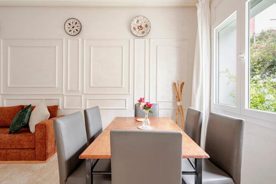 Dining area, Dinner