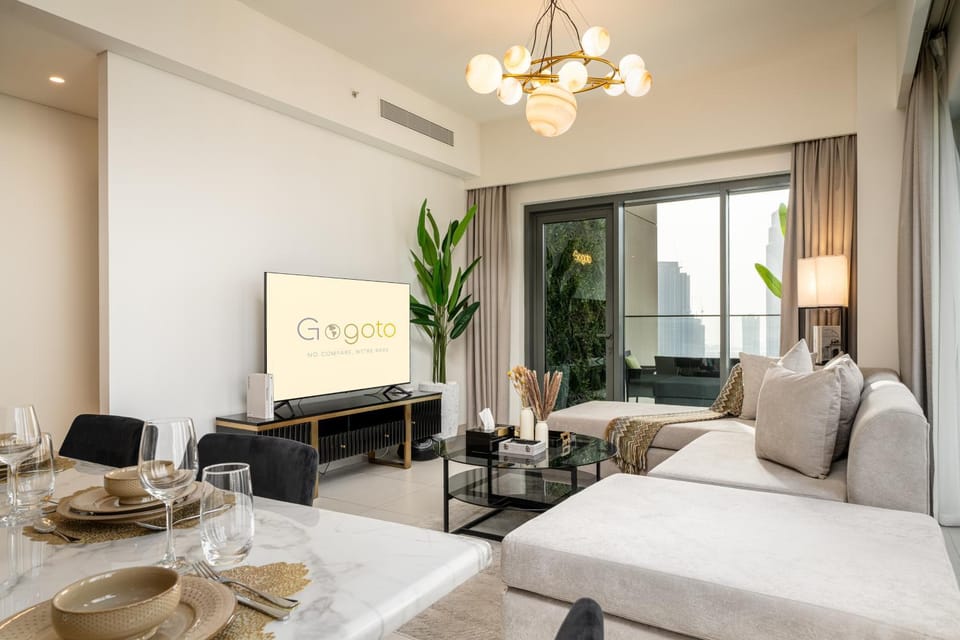 TV and multimedia, Living room, Seating area, Dining area, Evening entertainment