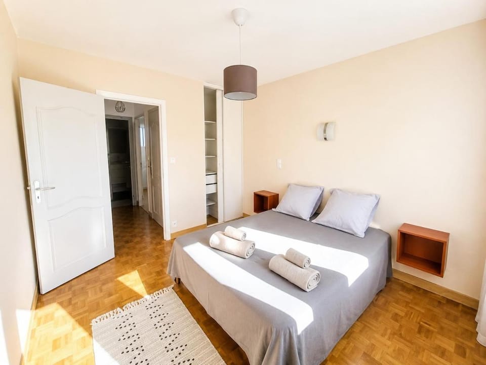 Appartement offrant une superbe vue imprenable sur le Puy Courny Apartment in Aurillac