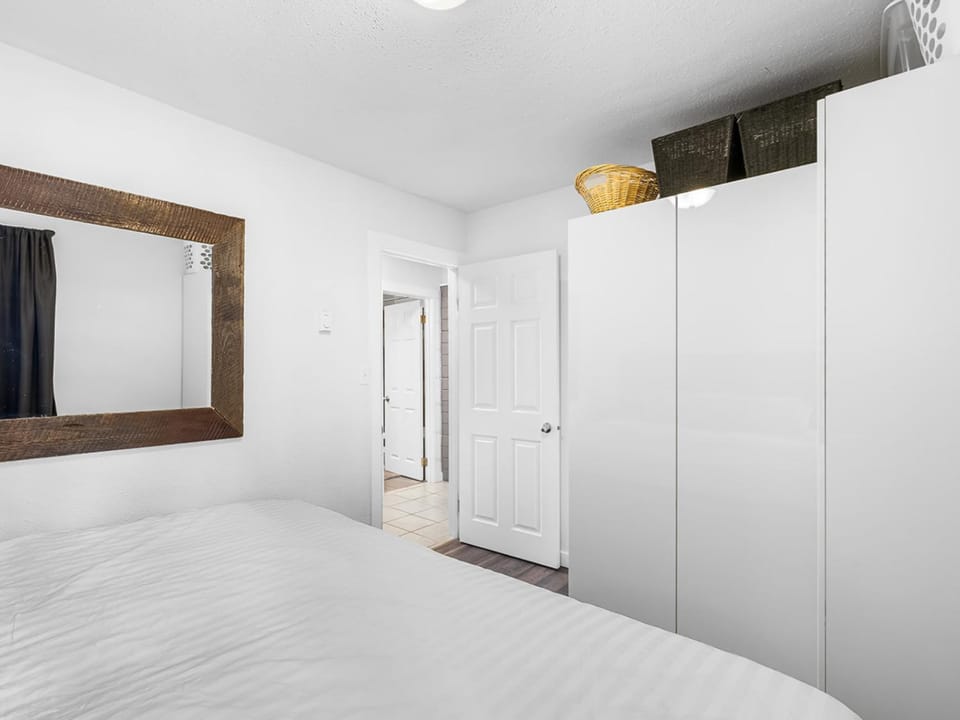 Bed, Bedroom, wardrobe