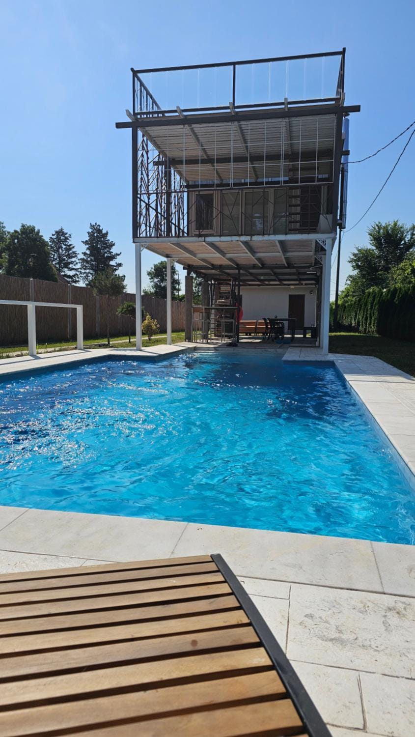 VRHouse Vorbis River House House in Serbia