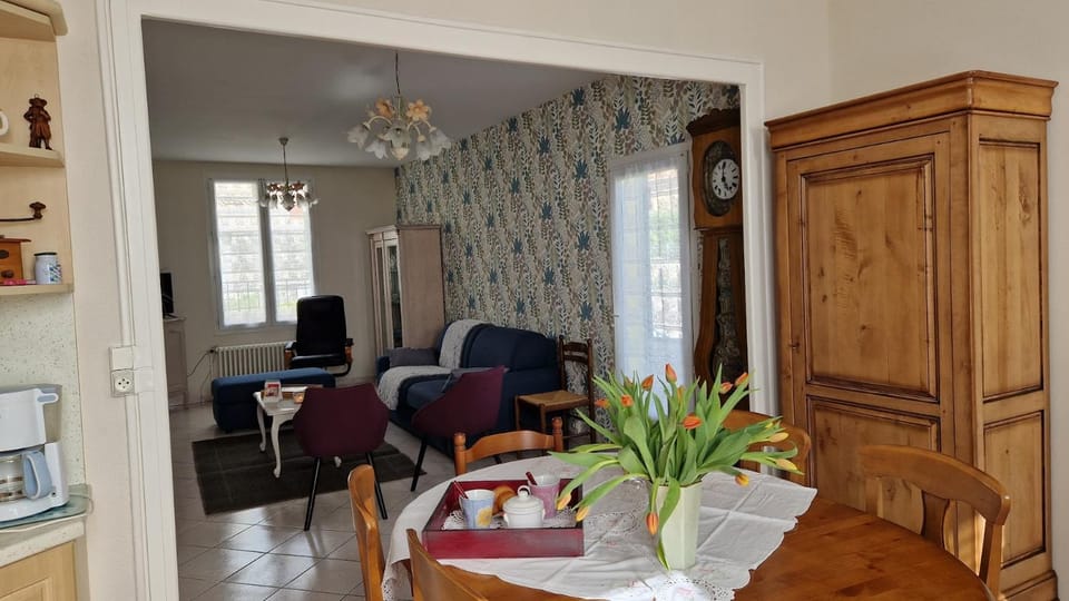 Gîte à 15km PUY duFOU 5pers 3chambres House in Pays de la Loire