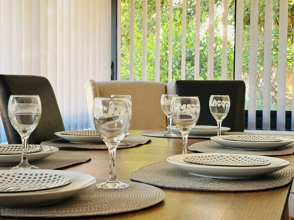 Food and drinks, Dining area