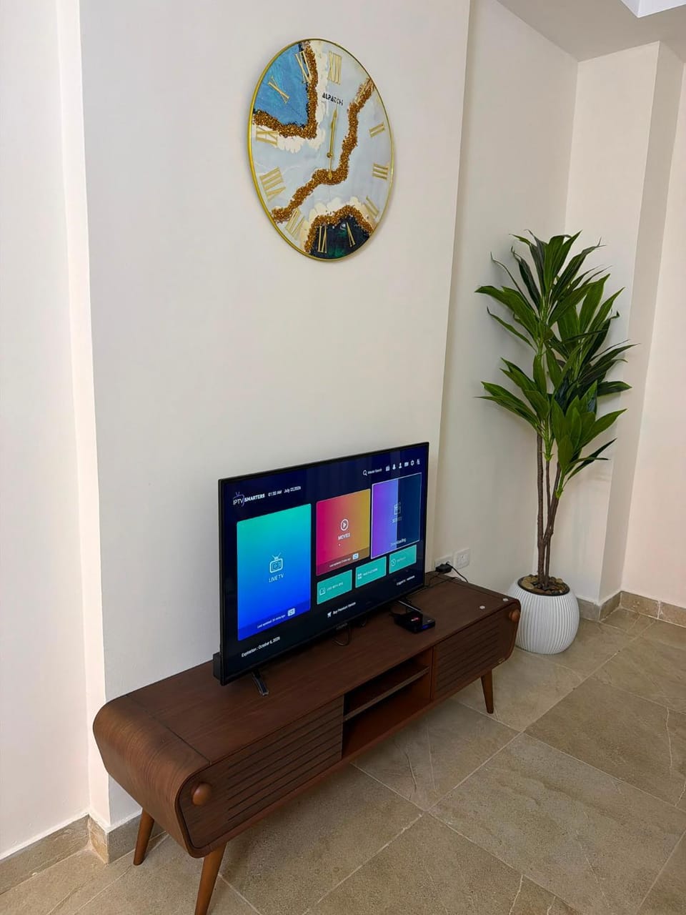 Communal lounge/ TV room, TV and multimedia, Evening entertainment
