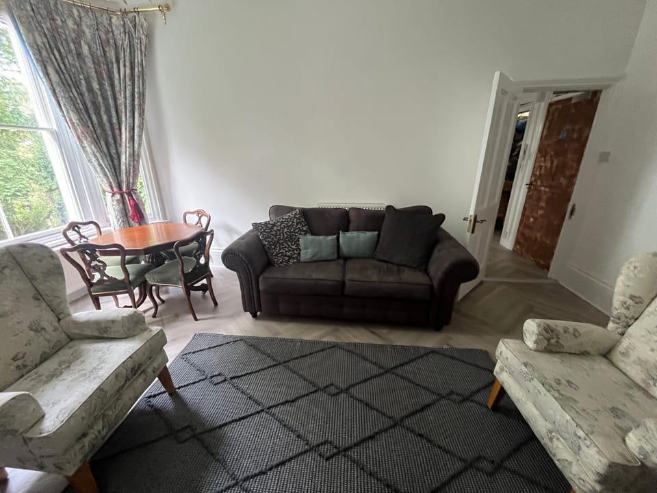 Bluebell Suite at Elmwood House Apartment in Nottingham