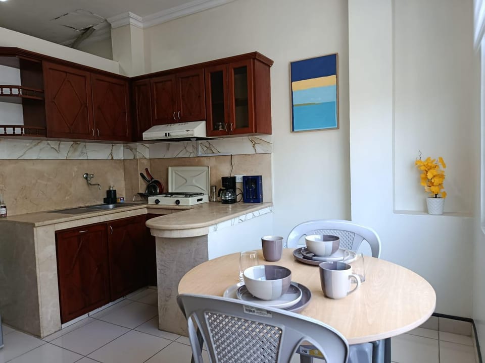 Suite Privada en La Alborada Ideal para parejas Apartment in Guayaquil