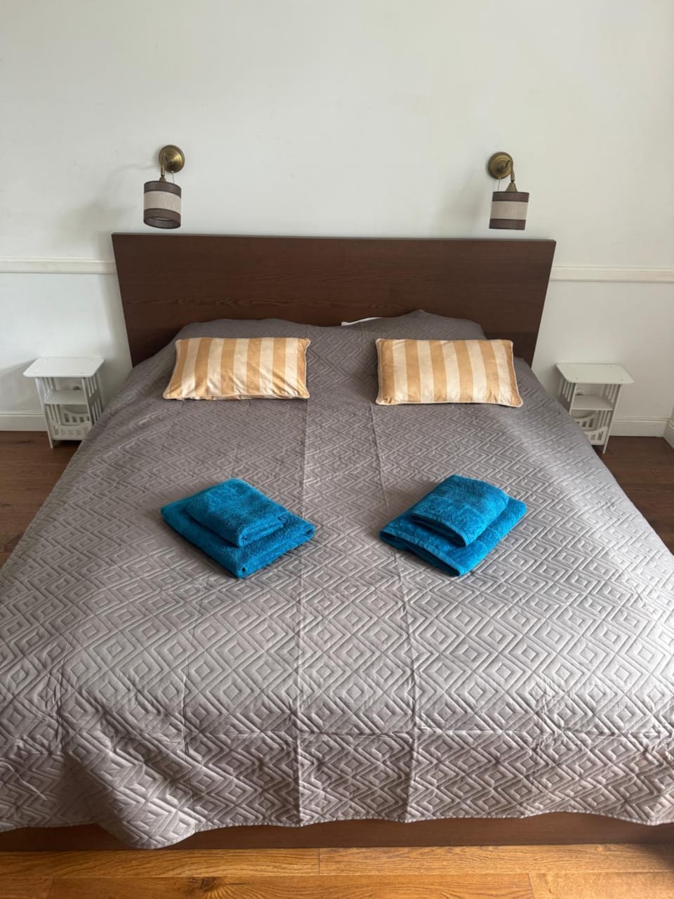 Bed, flat iron