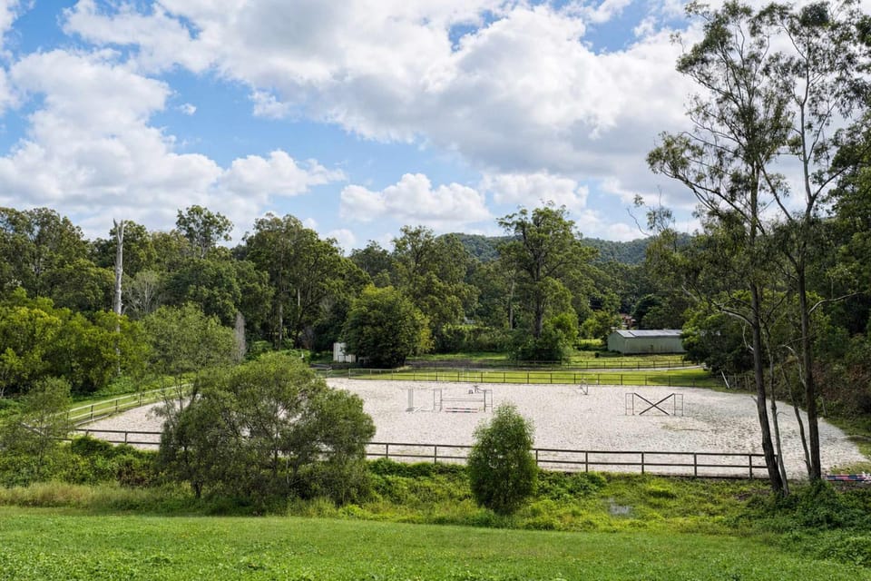Spacious 6BR Mansion with Pool Sauna BBQ House in Nerang