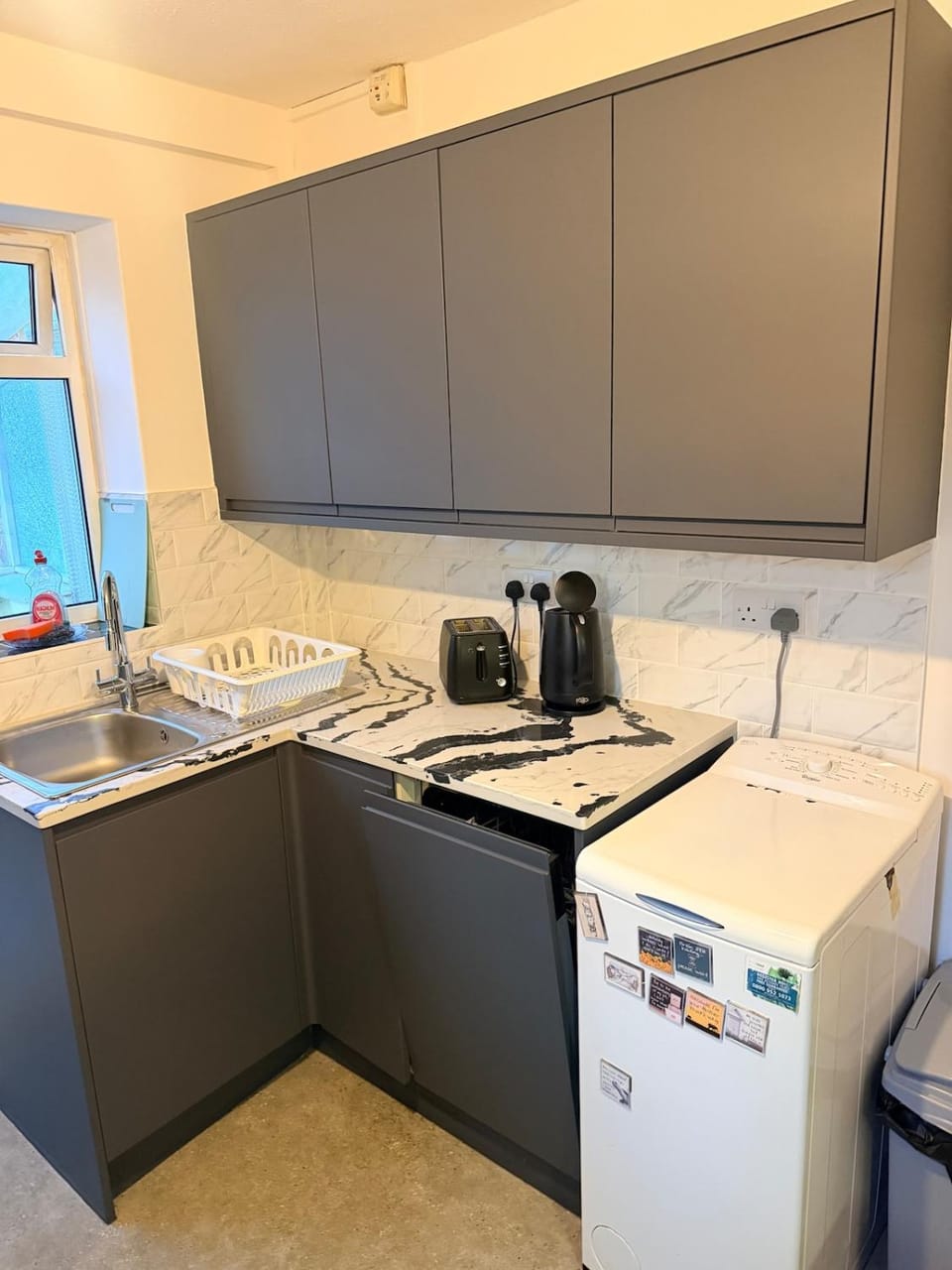 Charming Two Double Bedroom Maisonette with Garden Apartment in Farnham