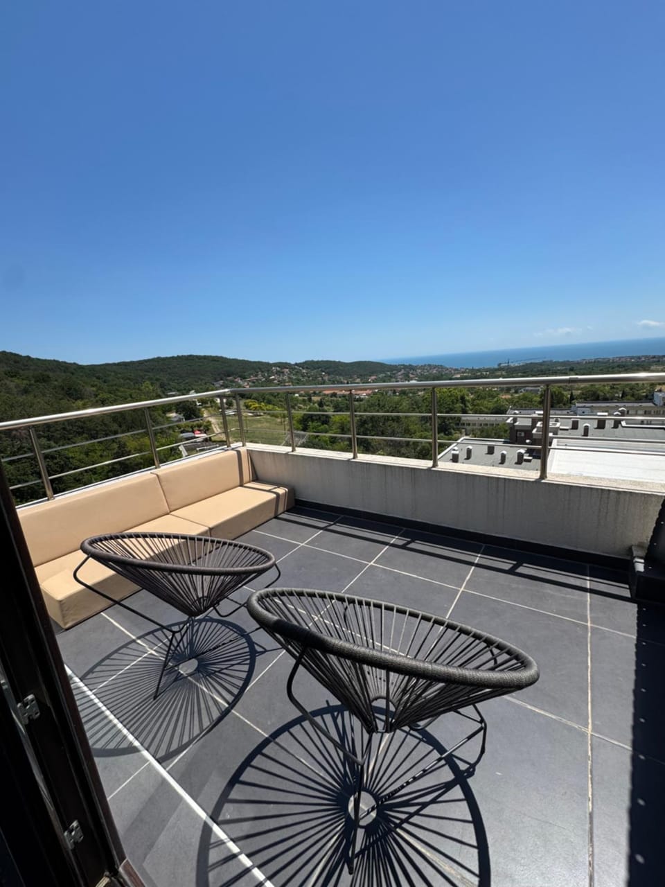 Rooftopwohnung über den Dächern von Vinitsa Varna mit Meerblick Apartment in Varna