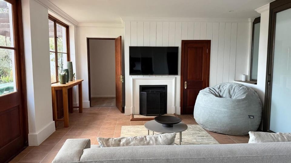 Pines & Fairways Cottage Apartment in Hermanus