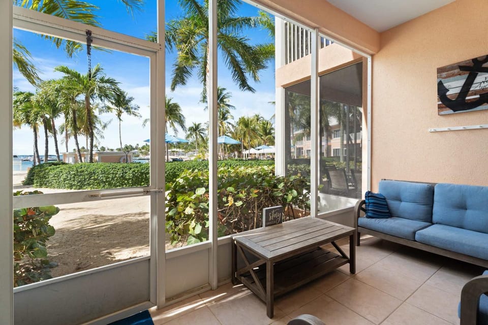 Natural landscape, Balcony/Terrace, Seating area, Garden view, Sea view