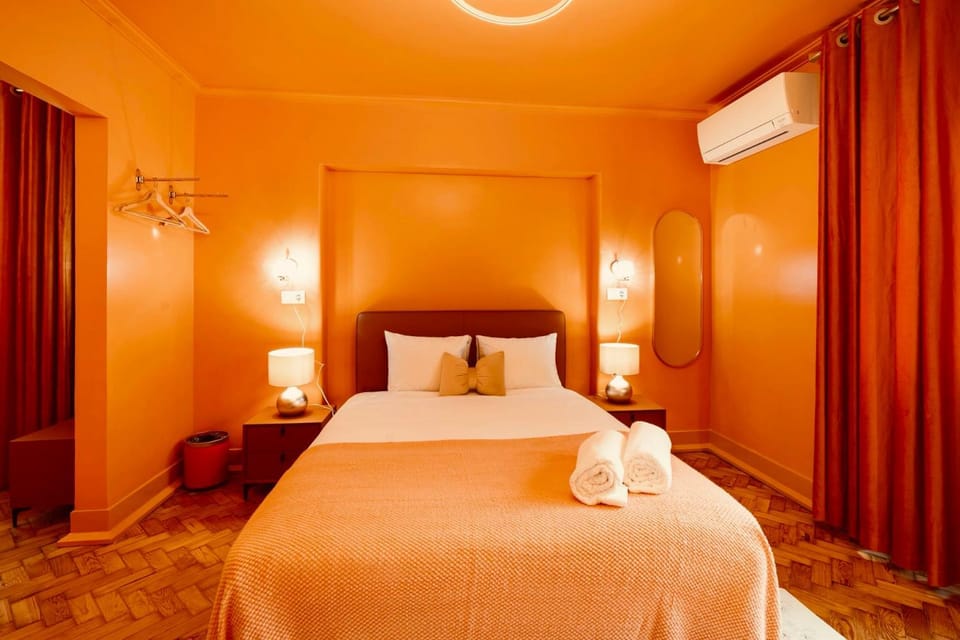 Cascais Cosy Family Suite with Shared Kitchen Bed and Breakfast in Cascais