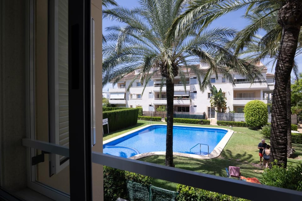 Garden, Swimming pool