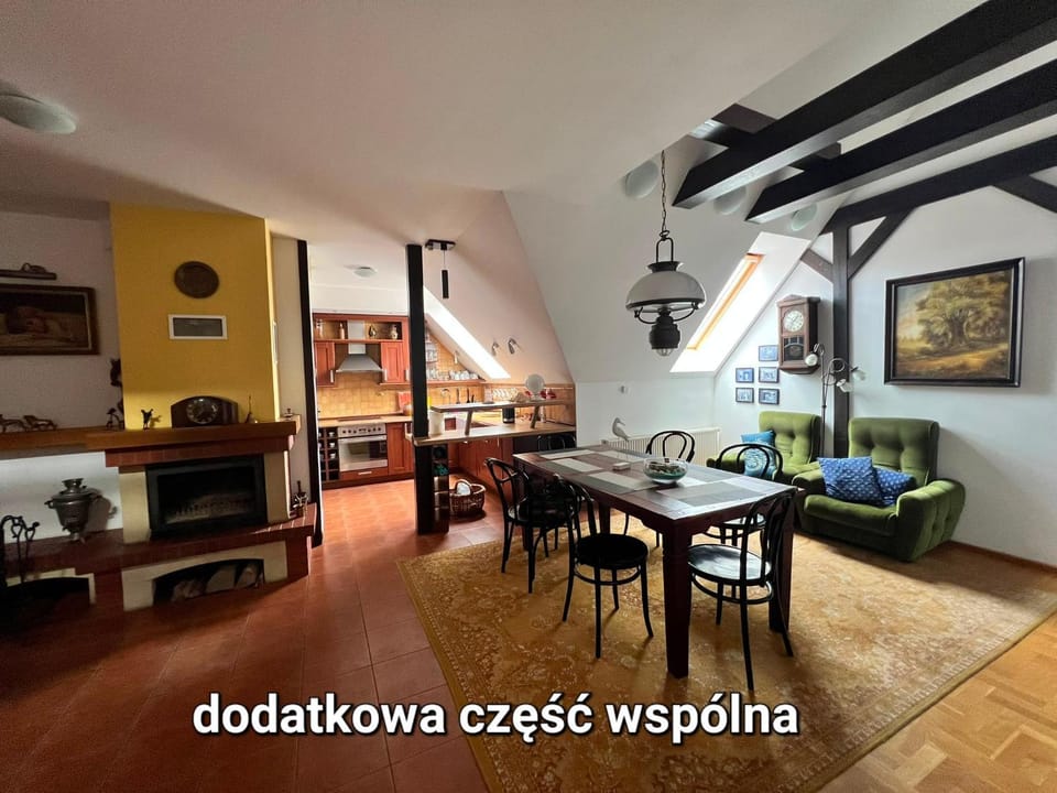 Communal lounge/ TV room, Communal kitchen