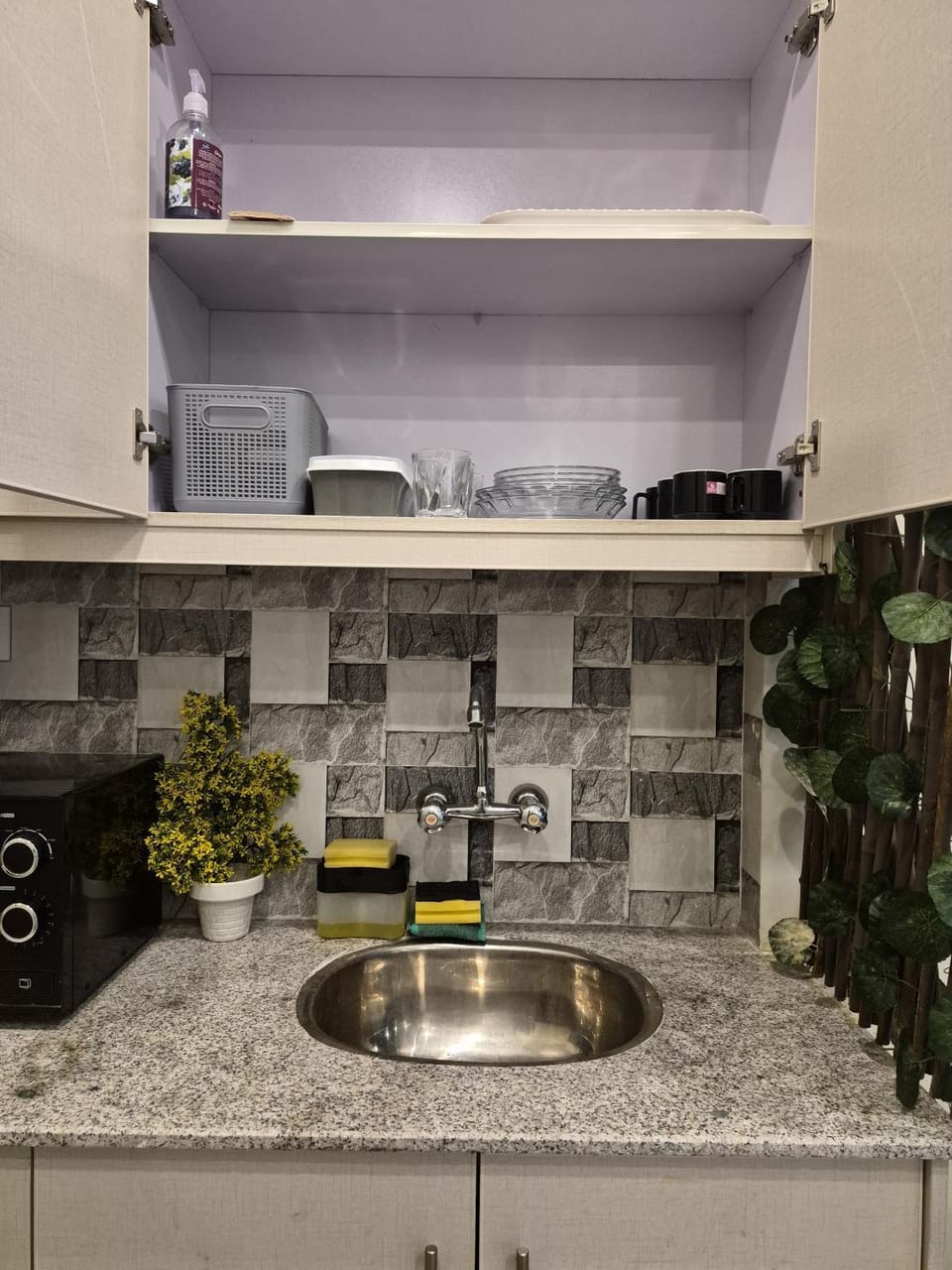 Luxury 2BR Apartment Near Islamabad Airport Apartment in Islamabad Capital Territory