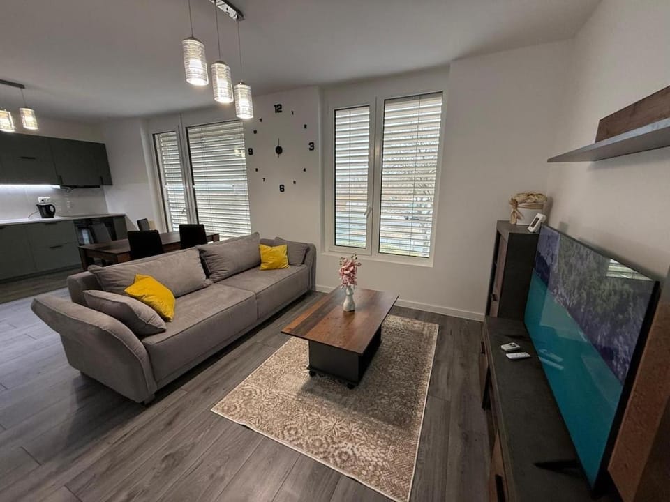 Novostavba Zahradne Sady 2 izbovy byt s parkovanim Apartment in Slovakia