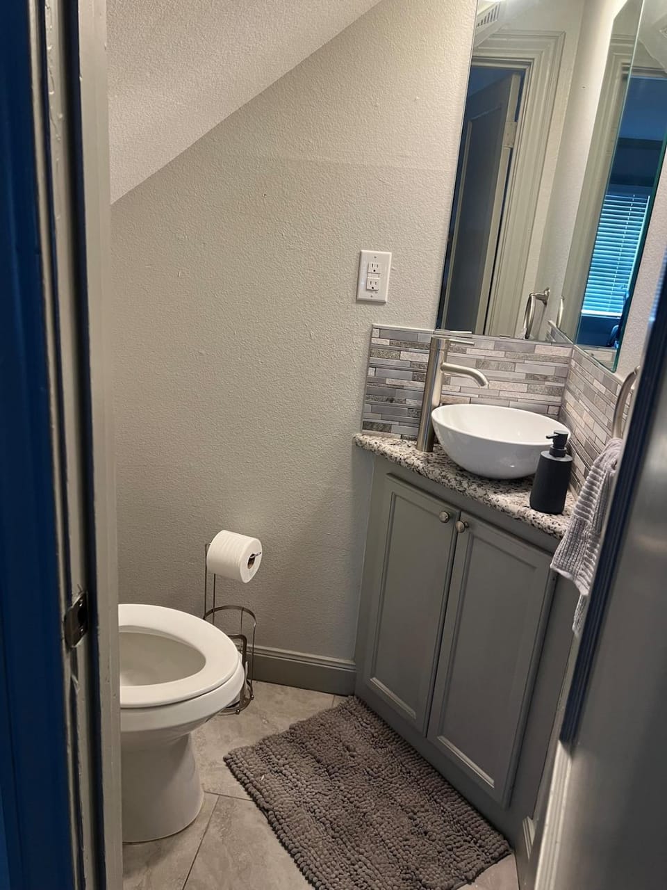 Cozy Graceful 2BR Near Downtown Houston & Med Center House in Harris County