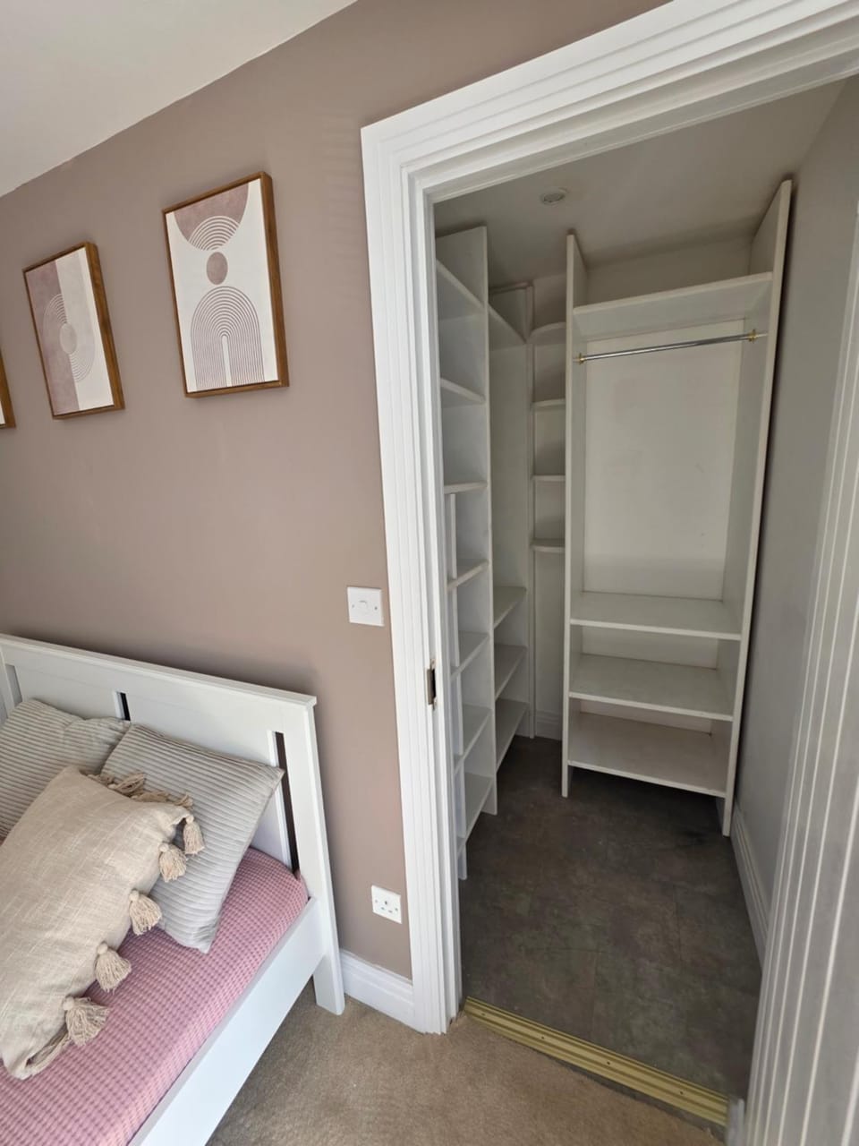 Cozy 4-bedroom West Sussex Villa in Bognor Regis
