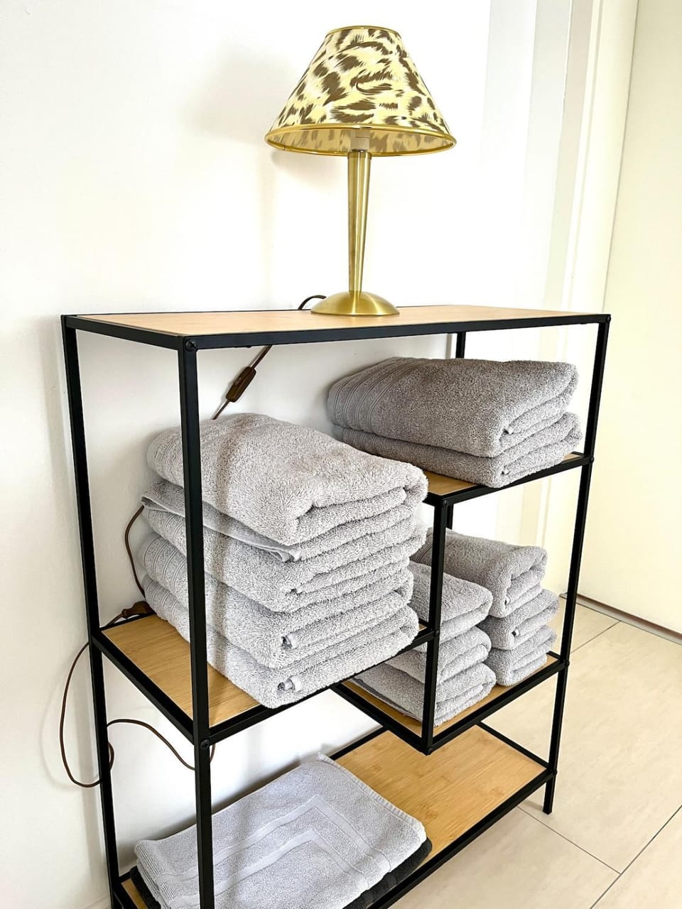 Bathroom, towels
