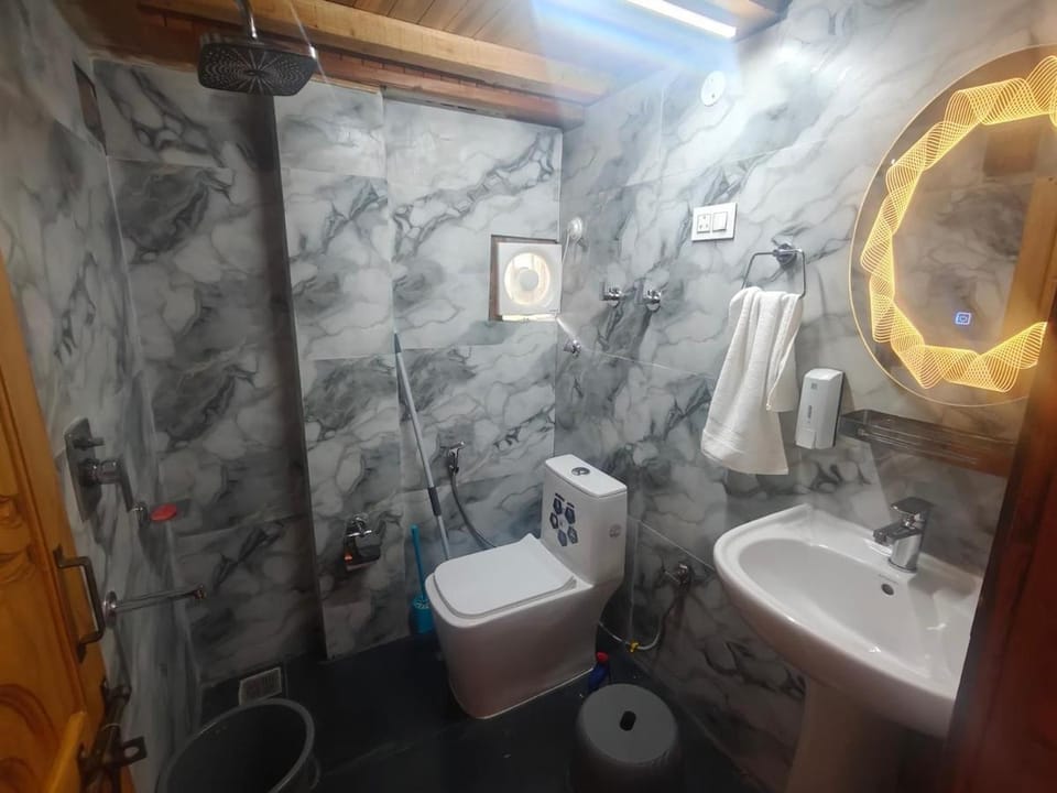 Shikharam The Peak Retreat Apartment in Himachal Pradesh