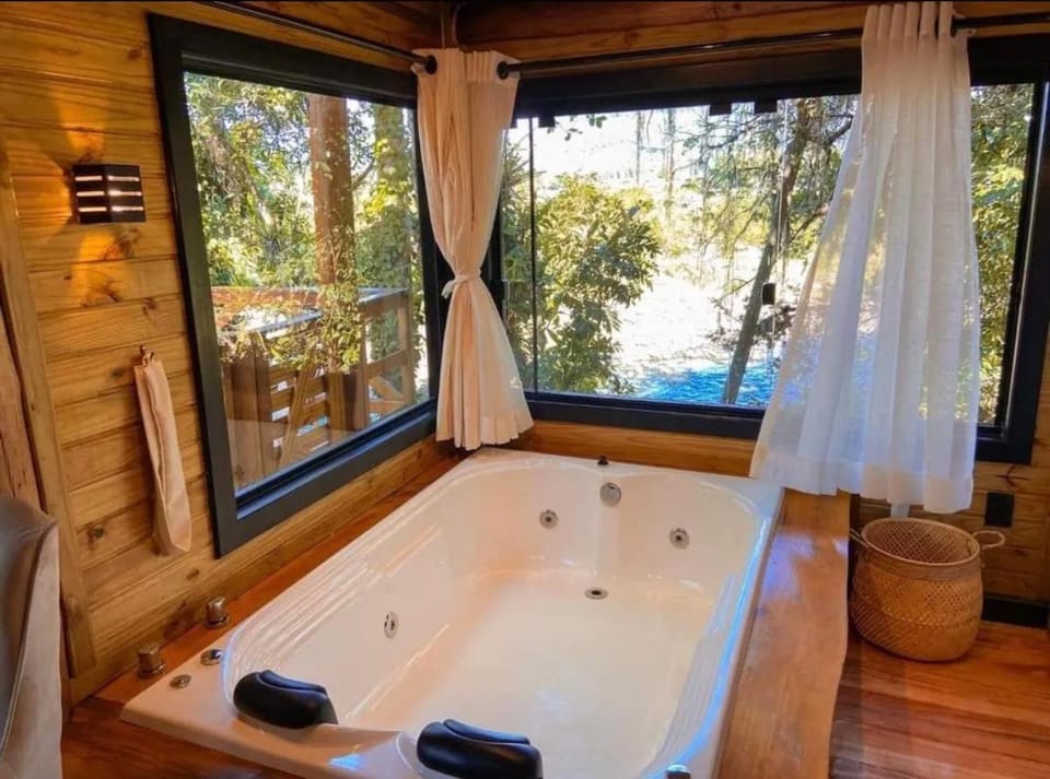 Casa da Árvore , Recanto Monte Trigo Bed and Breakfast in São Francisco do Sul