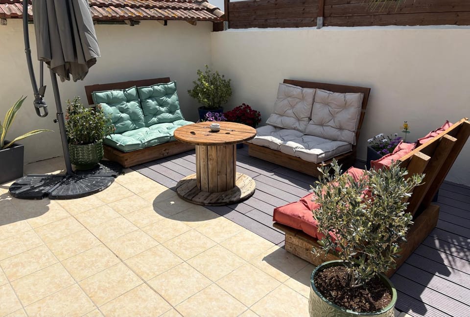 Charmante maison terrasse ensoleillée 3 Chambres House in Narbonne