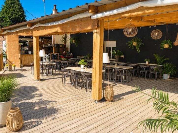 Patio, Restaurant/places to eat