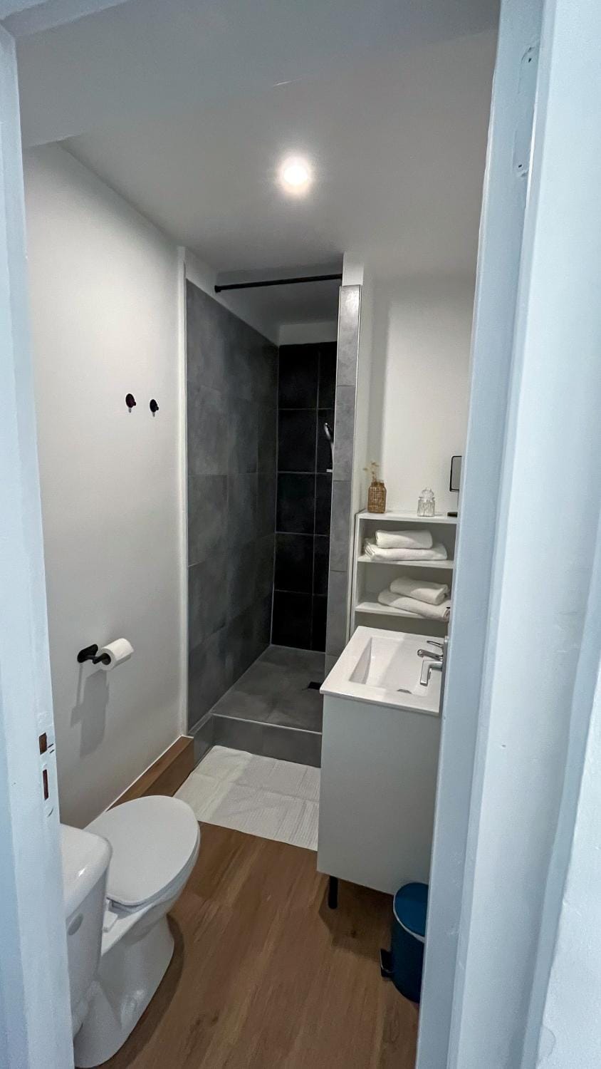 Toilet, Bathroom