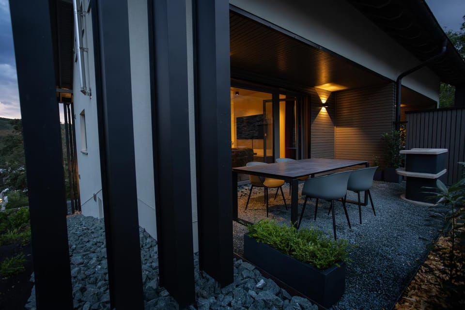 Property building, BBQ facilities, Garden, Balcony/Terrace