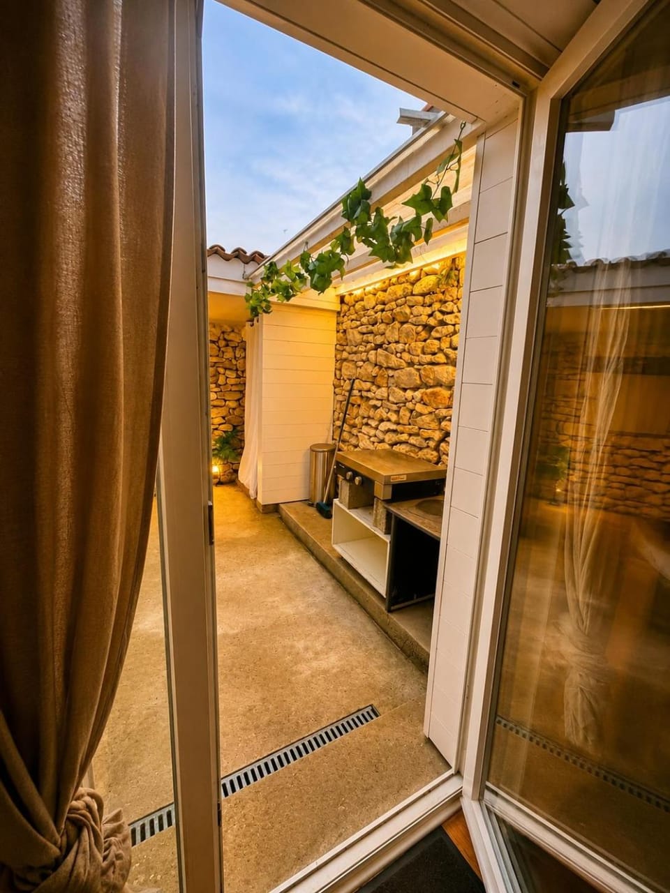 Inner courtyard view
