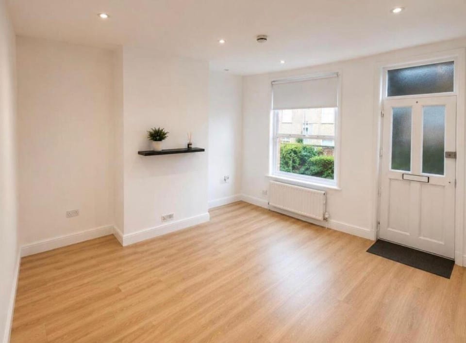 Spacious 3 Bedroom House Near Leeds City Centre Vacation rental in Leeds