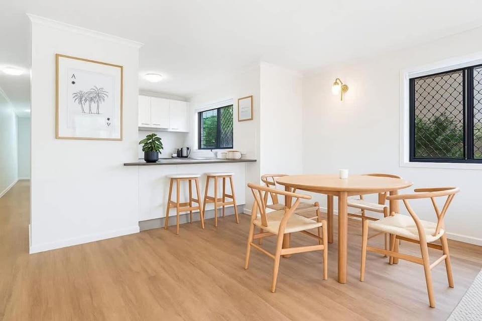 Broadbeach 2BR Getaway Near Beach Apartment in Gold Coast
