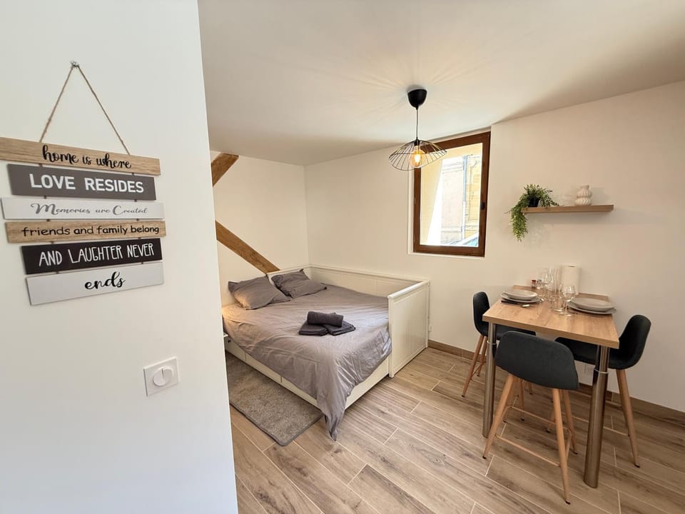 T1 Charmant - Centre ville - Madeleine Apartment in Bergerac