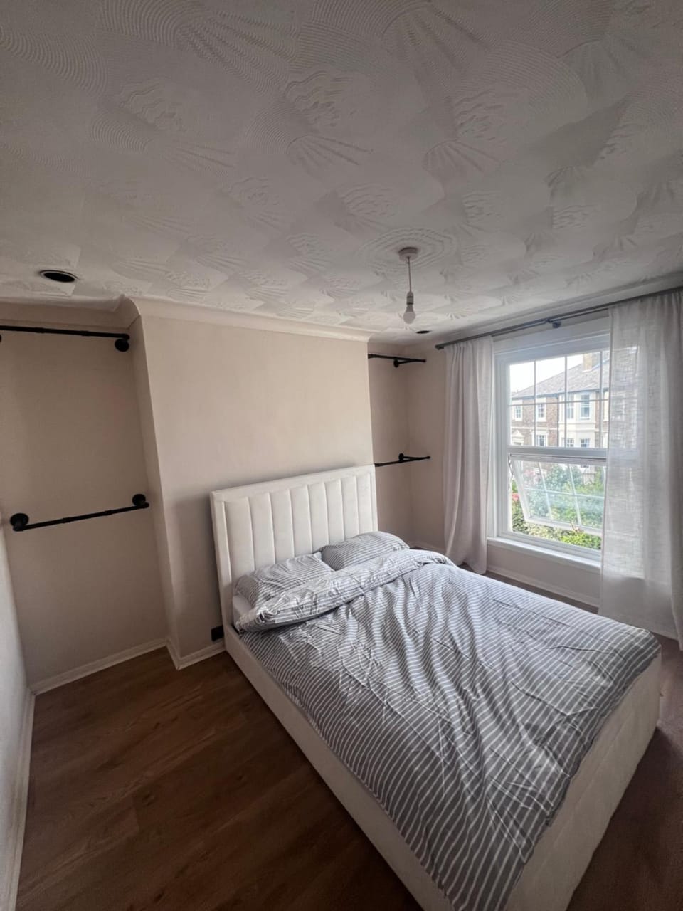 Gravesend Central - Spacious & Quiet Rooms Vacation rental in Gravesend