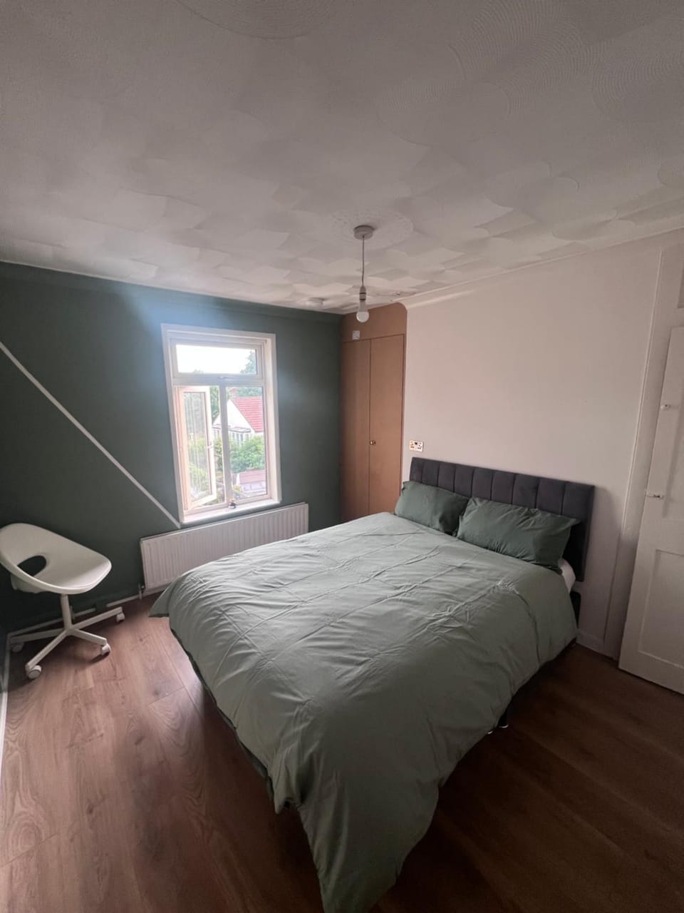 Gravesend Central - Spacious & Quiet Rooms Vacation rental in Gravesend
