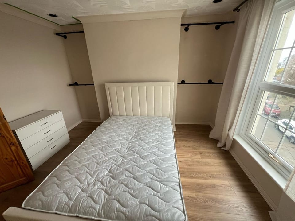 Gravesend Central - Spacious & Quiet Rooms Vacation rental in Gravesend