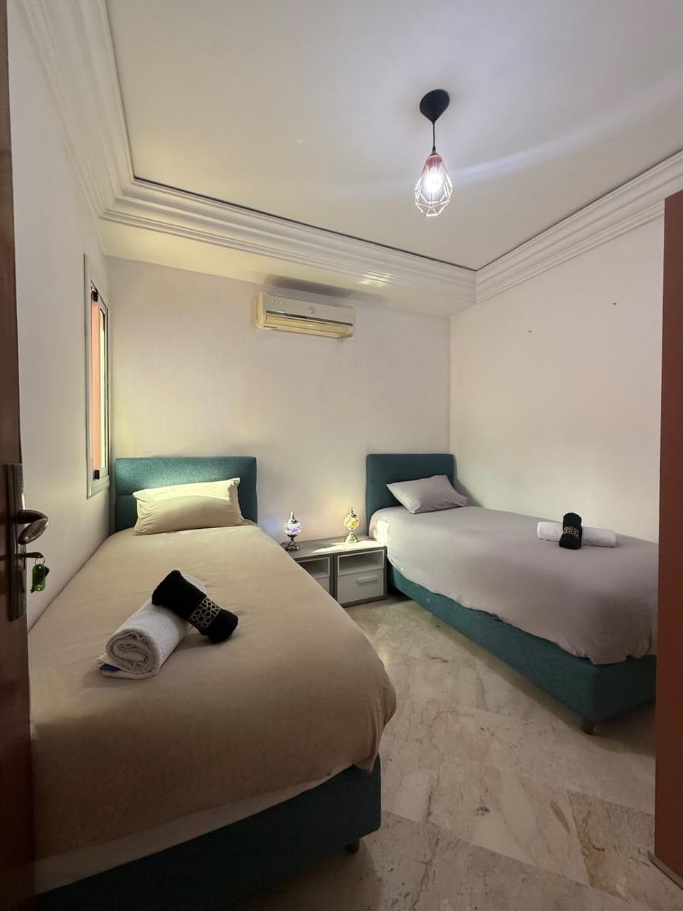Élégant appartement avec terrasse - Hyper Centre Apartment in Marrakesh